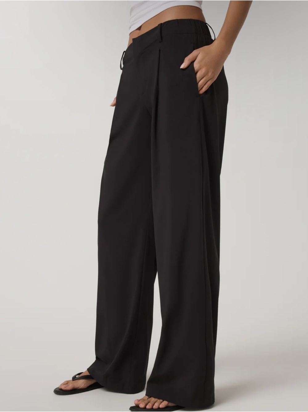 Vuori Villa Wideleg Trouser size small - Picture 6 of 6